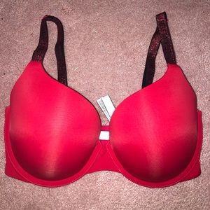 Victoria’s Secret t-shirt push-up bra 32DDD